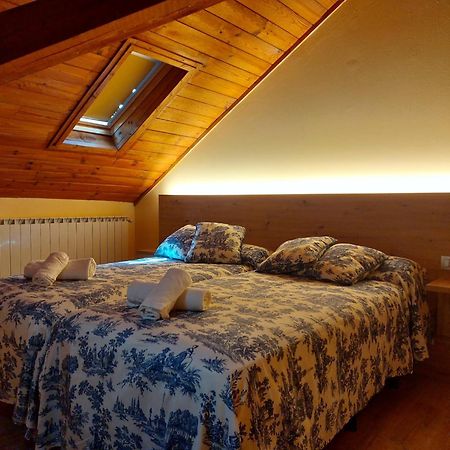 Hotel Saurat Еспот Екстер'єр фото