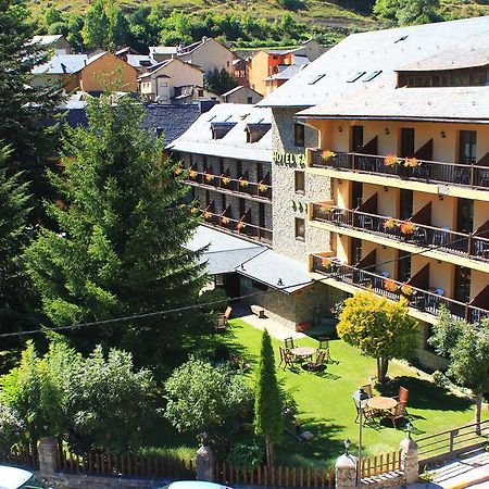 Hotel Saurat Еспот Екстер'єр фото