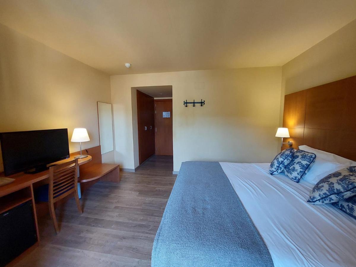 Hotel Saurat Еспот Екстер'єр фото