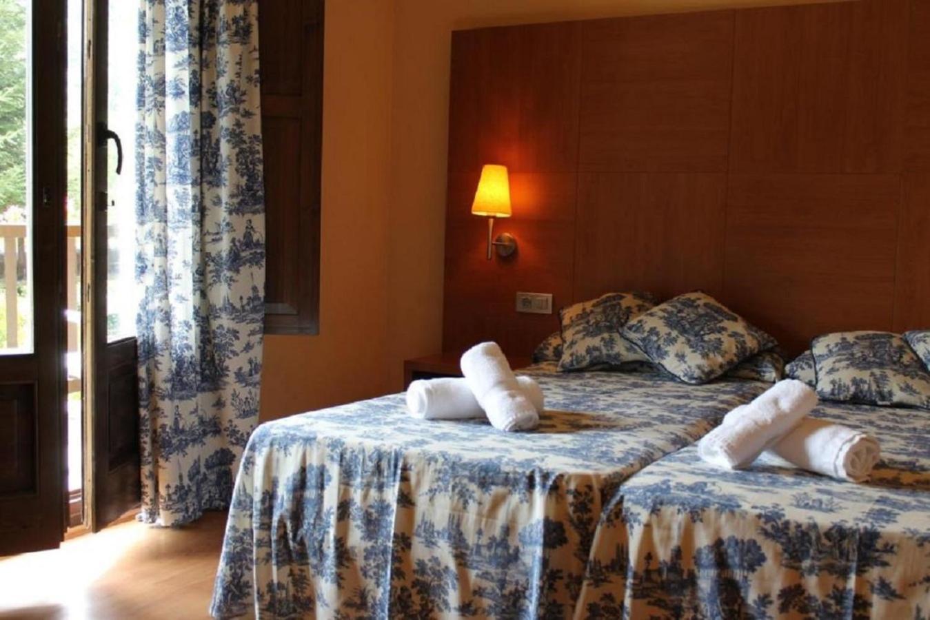 Hotel Saurat Еспот Екстер'єр фото