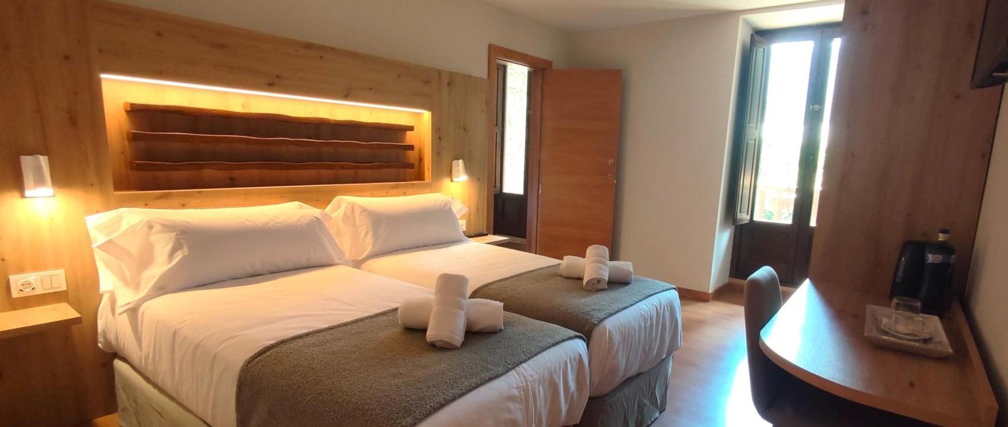Hotel Saurat Еспот Екстер'єр фото