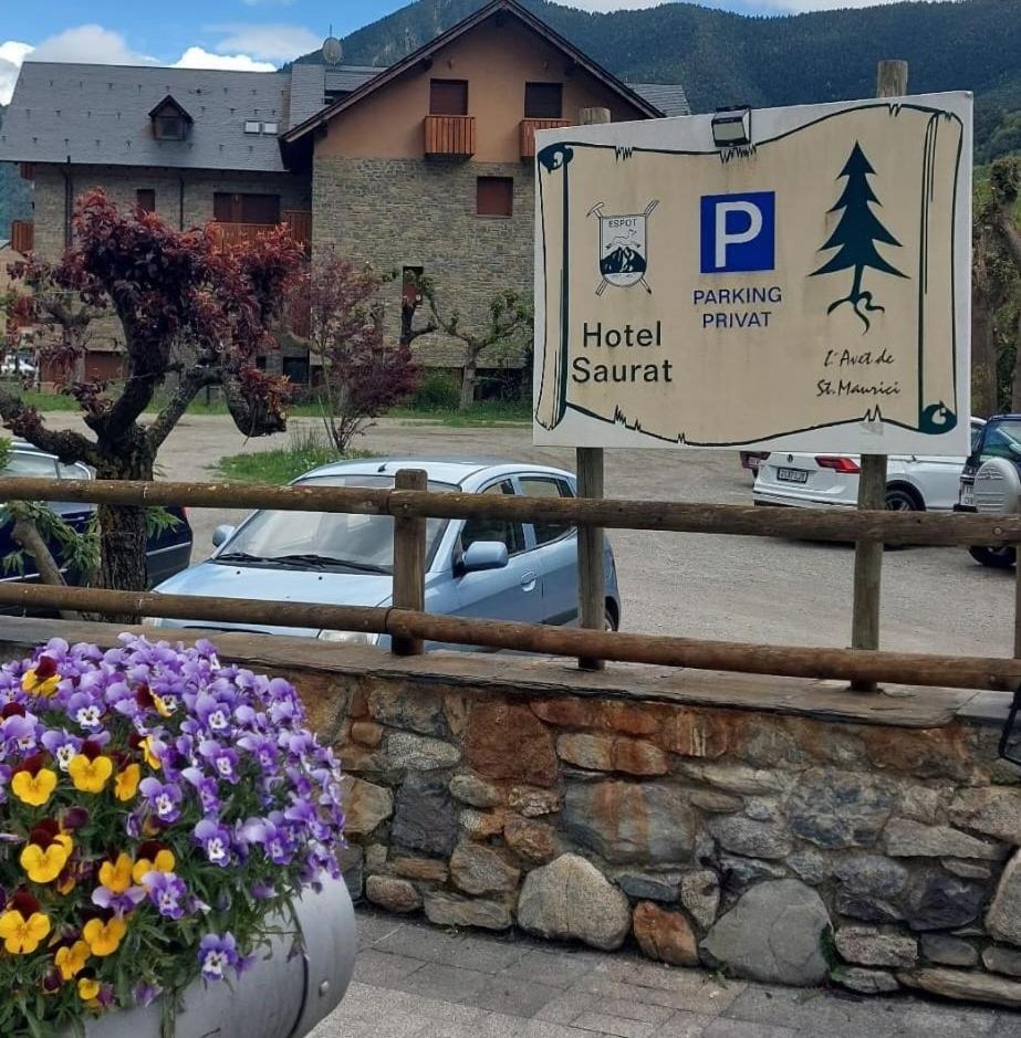 Hotel Saurat Еспот Екстер'єр фото