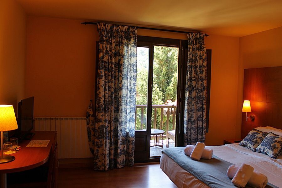 Hotel Saurat Еспот Екстер'єр фото
