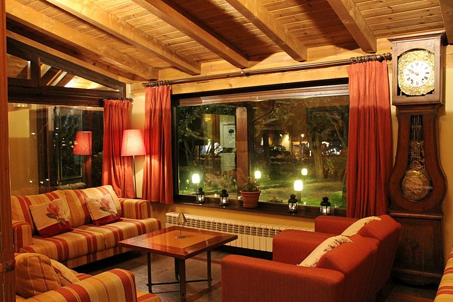 Hotel Saurat Еспот Екстер'єр фото