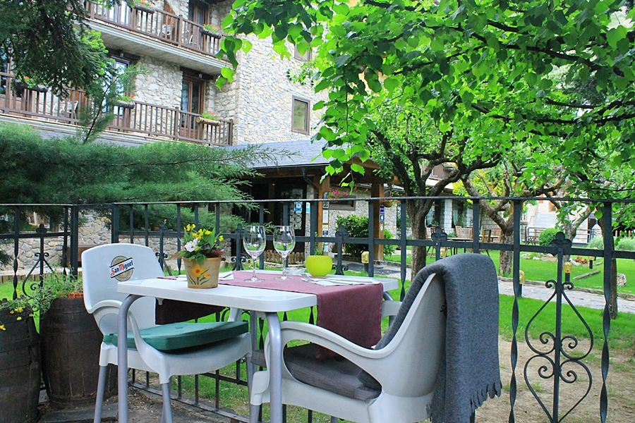 Hotel Saurat Еспот Екстер'єр фото